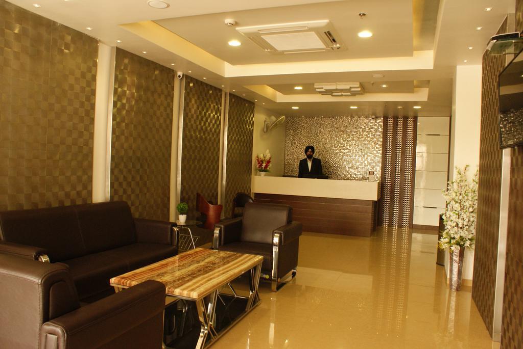 Ruby Pride Luxury Hotel Hyderabad Ngoại thất bức ảnh