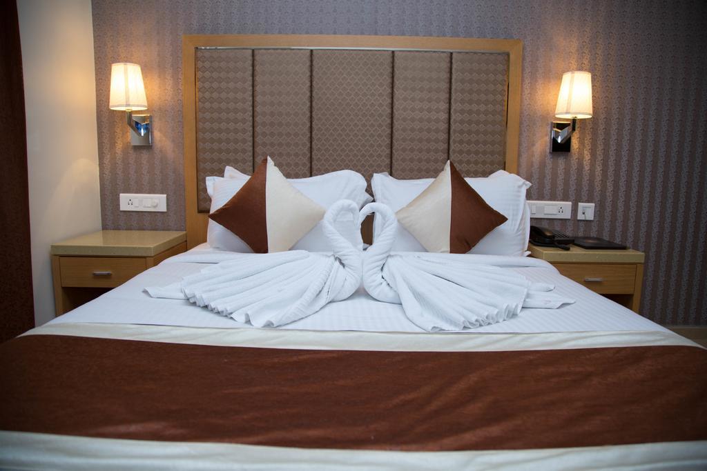 Ruby Pride Luxury Hotel Hyderabad Ngoại thất bức ảnh