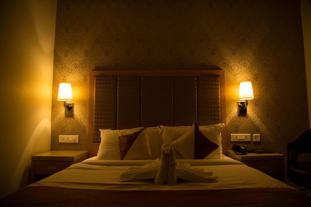 Ruby Pride Luxury Hotel Hyderabad Ngoại thất bức ảnh