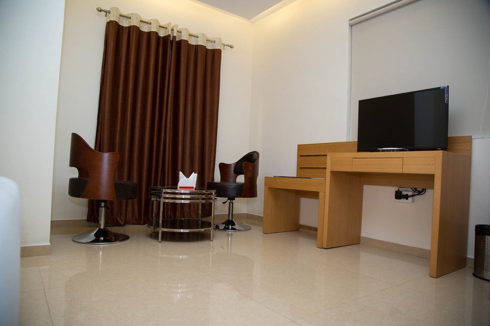 Ruby Pride Luxury Hotel Hyderabad Ngoại thất bức ảnh